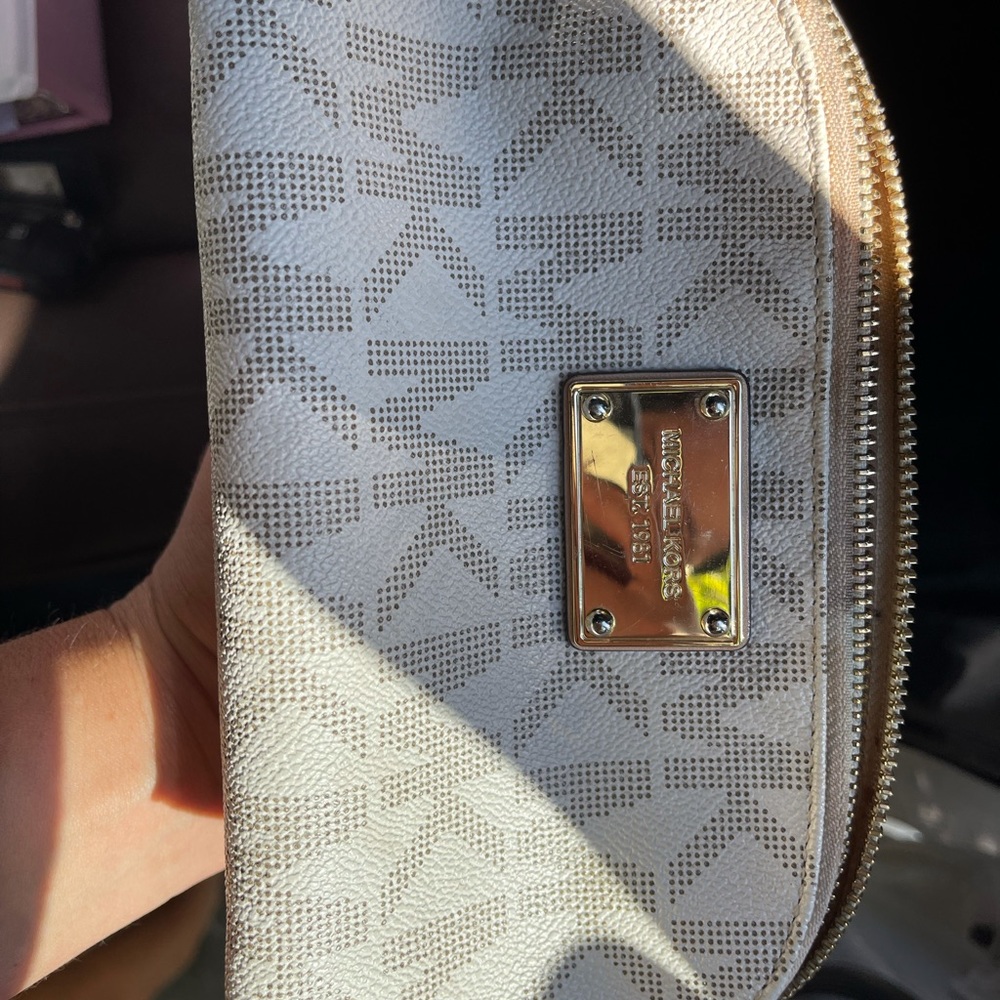 Small Michael Kors Makeup Pouch